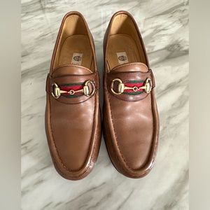 Authenticated Men’s Gucci Cognac BrownTan Horse Bit Loafers w/ Red/Green Detail